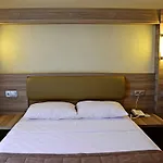 住宿加早餐酒店 Banu Luxury 3*