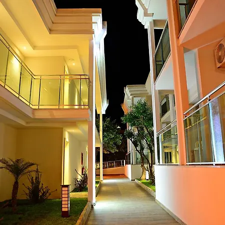 לינה וארוחת בוקר Banu Luxury