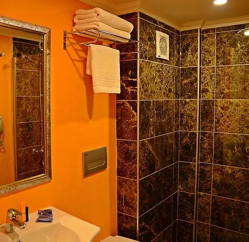 Banu Luxury Bed & Breakfast 3*